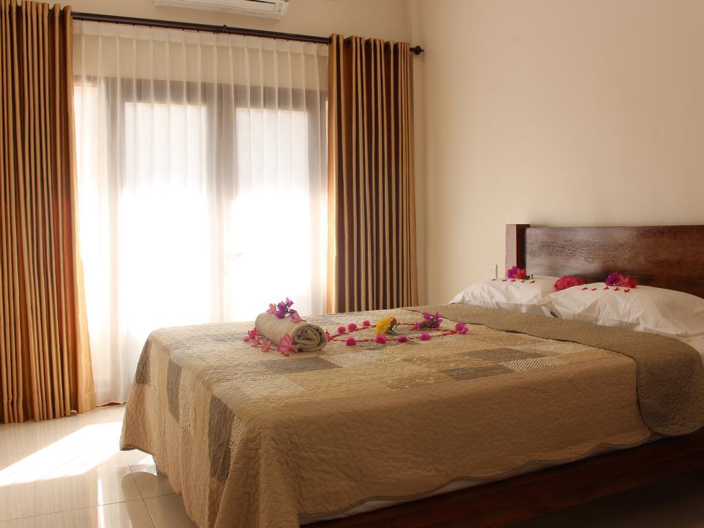 Hotel Kampoeng Senggigi Mangsit Exterior foto